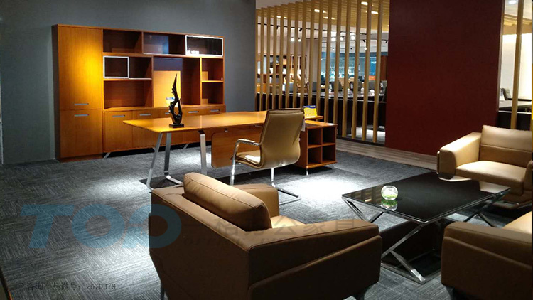 領(lǐng)導(dǎo)辦公區(qū)域.jpg 領(lǐng)導(dǎo)辦公區(qū)域.jpg