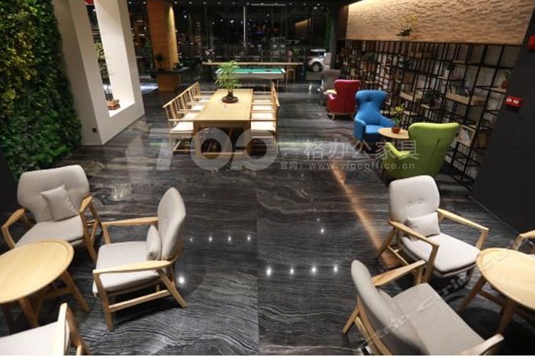 根據(jù)的采購需求， 為他推薦 美觀的家具  設(shè)計合理擺放圖.jpg