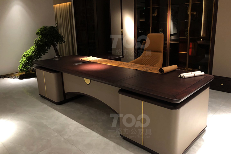 觀然實(shí)物側(cè)拍.jpg 觀然實(shí)物側(cè)拍.jpg