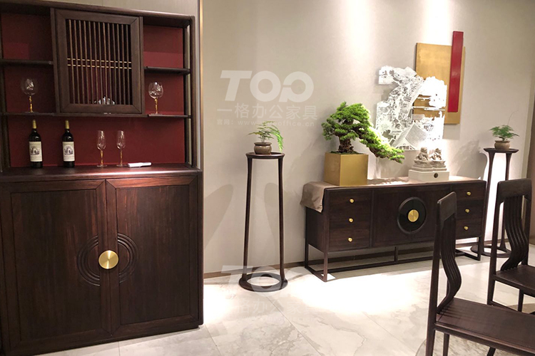 純木酒水柜.jpg 純木酒水柜.jpg