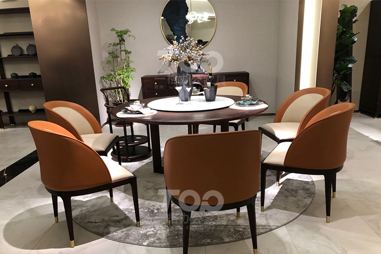 實(shí)木餐桌真皮餐椅.jpg 實(shí)木餐桌真皮餐椅.jpg