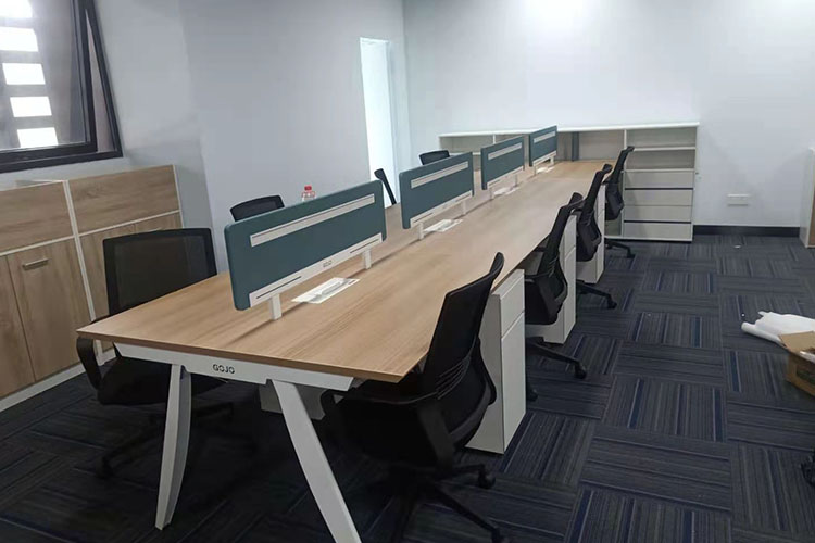 開放式辦公卡位.jpg 開放式辦公卡位.jpg